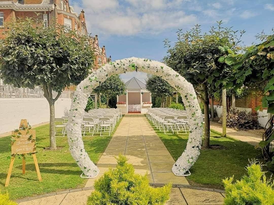 Hotel Victoria Lowestoft Εξωτερικό φωτογραφία